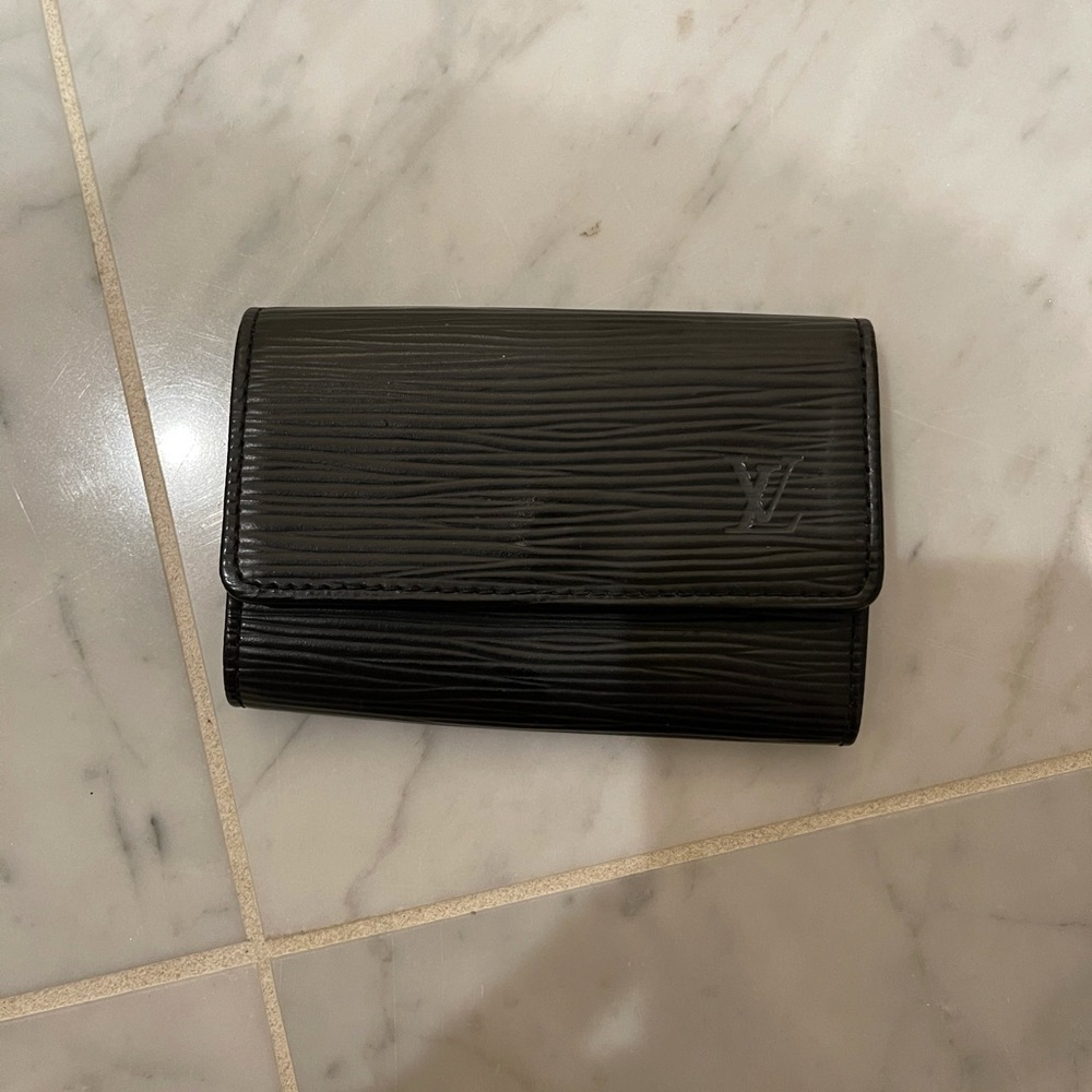 Vintage Louis Vuitton epi leather keychain holder